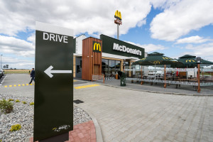 Linia drive kołem ratunkowym McDonald's w Polsce