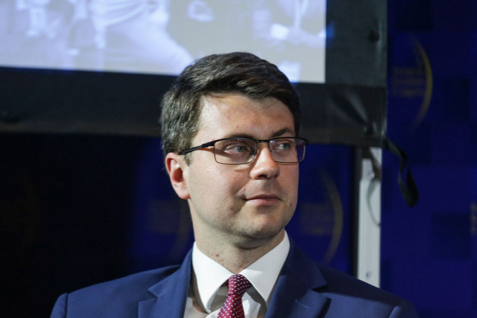 Piotr Müller, fot. PTWP Rzecznik rządu: brany jest pod uwagę scenariusz całkowitego zamknięcia granicy z Białorusią