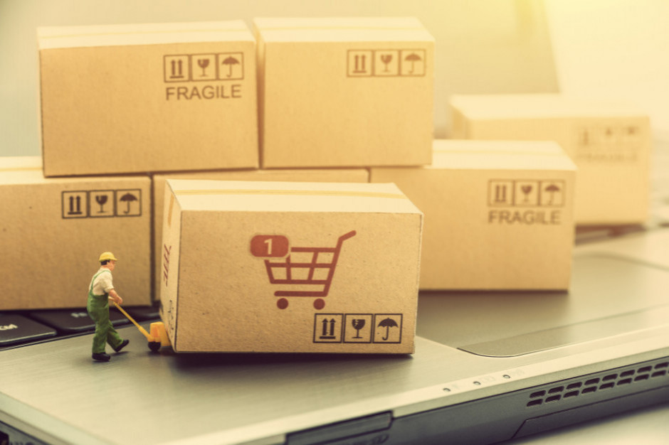 Pointpack zwiększa przychody, fot. Shutterstock Pointpack rośnie dzięki obsłudze sieci handlowych