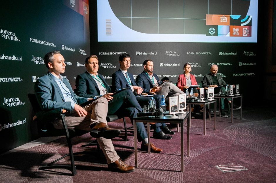 Uczestnicy debaty „Handel nowej ery, czyli RetailTech”, która odbyła się w ramach Forum Rynku Spożywczego i Handlu, fot. PTWP Handel nowej ery, czyli RetailTech: Granica między kanałami sprzedaży będzie się zacierać