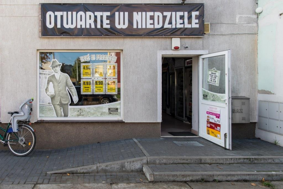 Ceny w sklepach tradycyjnych wciąż rosną; Fot. B. Jankowski x Newspix W sklepach tradycyjnych najbardziej podrożał alkohol