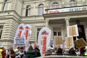 Prawie połowa Polaków pozytywnie ocenia działalność związków zawodowych