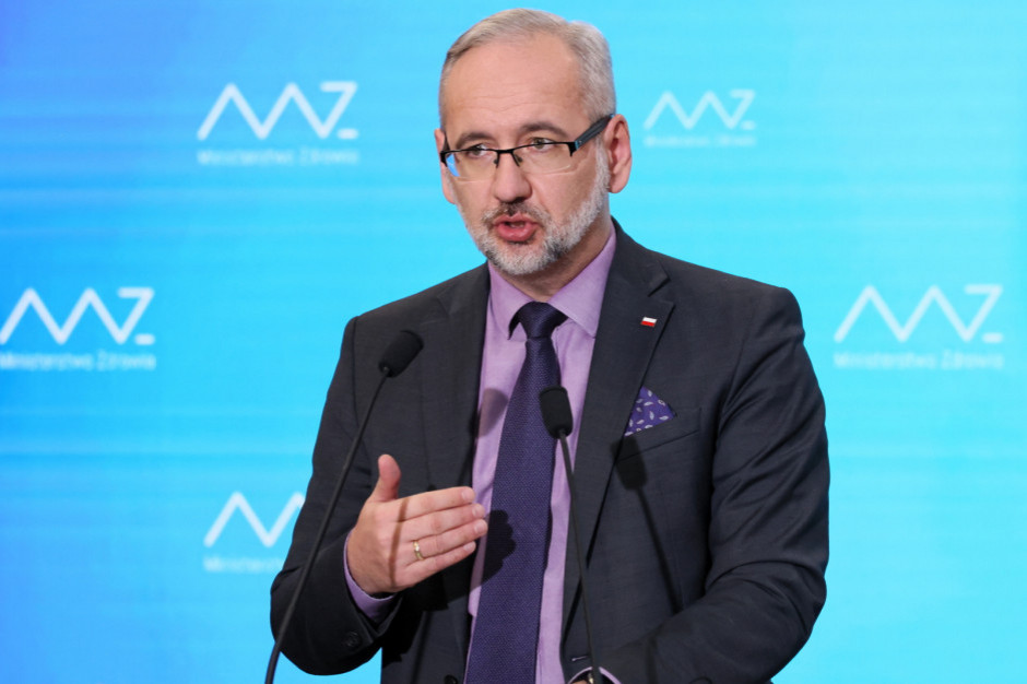 Adam Niedzielski o obostrzeniach i sytuacji epidemicznej; fot. PAP/Leszek Szymański Minister Przedsiębiorstw nie dotkną żadne restrykcje, jeżeli wszyscy pracownicy będą zaszczepieni