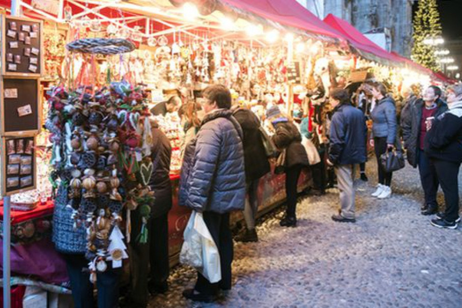 fot, jarmark bożonarodzeniowy, shutterstock Na pustyni, w jaskini, na zamku - czyli nietuzinkowe jarmarki bożonarodzeniowe