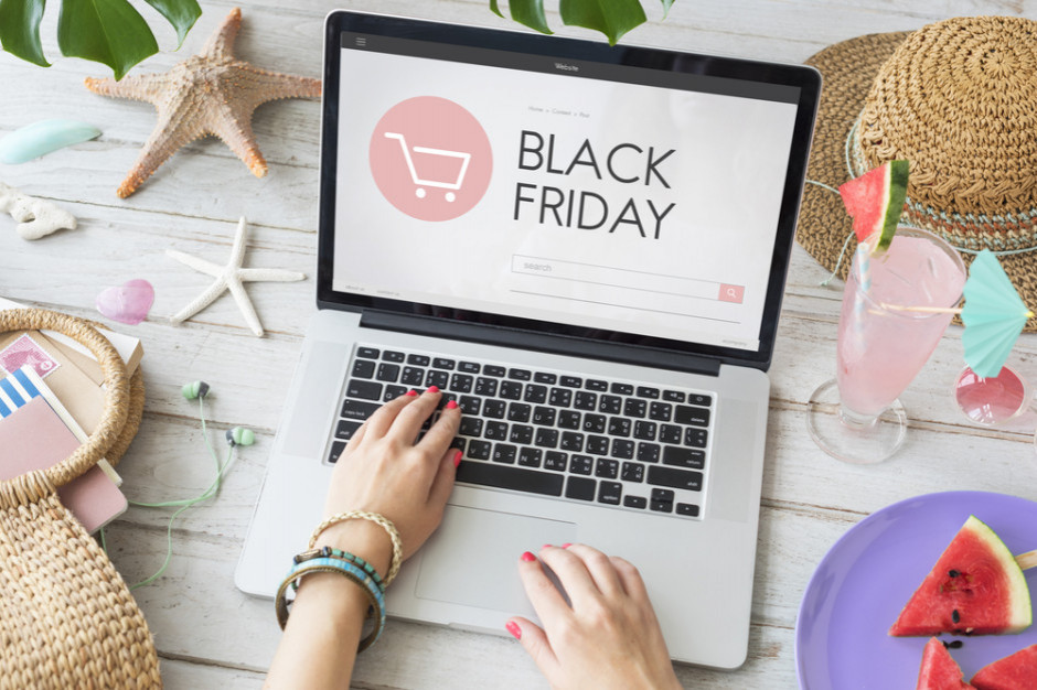 Detaliści kuszą promocjami na Black Friday, fot. Shutterstock Pobijemy rekord w Black Friday? Może zadziałać myślenie, że potem będzie jeszcze drożej