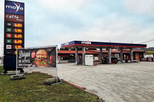 Moya otworzyła pięć franczyzowych stacji paliw, w tym dwie przejęte od Tesco