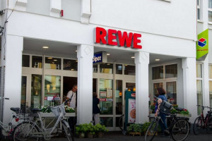 Niemiecka sieć sprzedała sklepy w Rosji. Jak na tym wyszła?