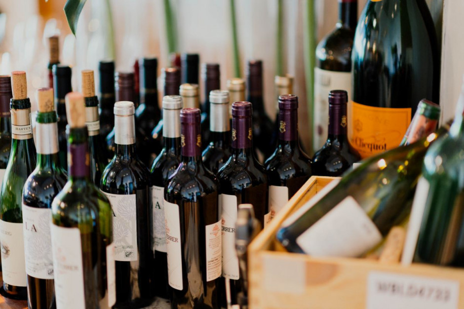 BNP Paribas: Polacy coraz chętniej sięgają po wino z wyższej półki cenowej