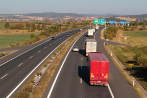 Zakaz importu pięciu produktów rolnych z Ukrainy do Polski i czterech innych państw