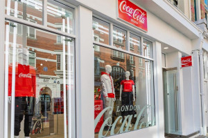 Coca-Cola otworzyła sklep dla fashionistów