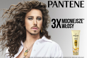 Michał Szpak reklamuje szampony Pantene