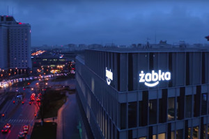 Żabka ma nową spółkę Cool-Logistics. Będzie dowozić dania gotowe