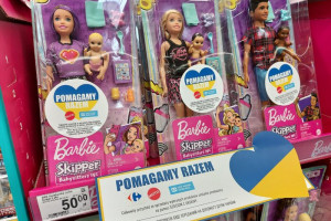Przychód z lalek Barbie w Carrefour przeznaczony na pomoc dzieciom z Ukrainy