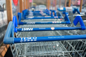 Tesco chce opłat od dostawców. Cel - walka z inflacją