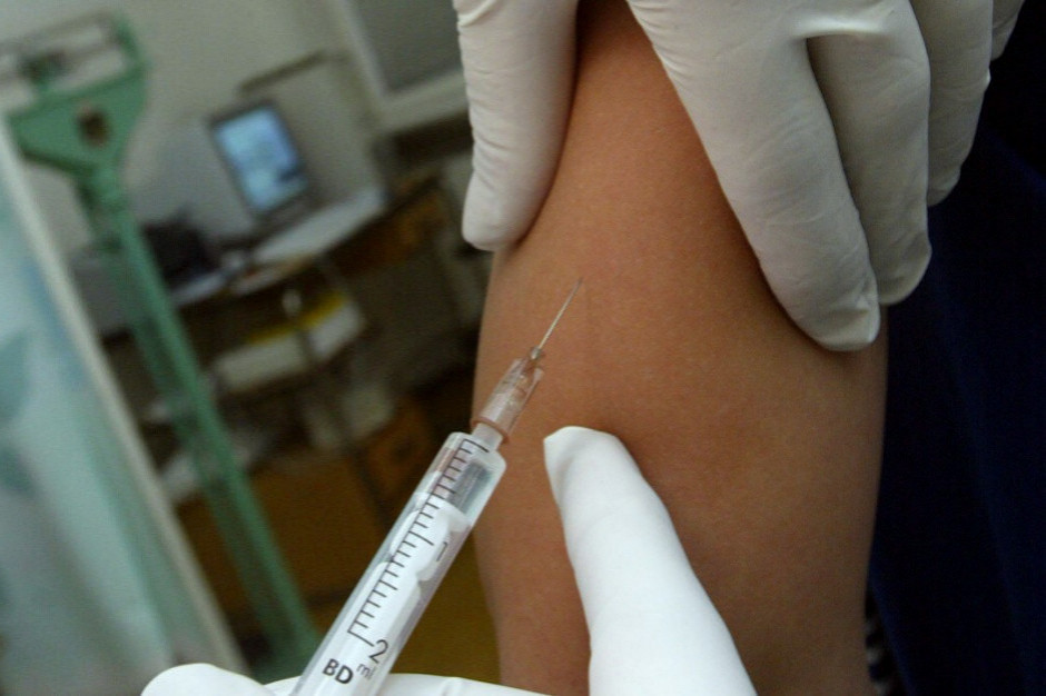 Niedzielski: we wrześniu wejdziemy ze szczepionką dostosowaną do wariantu omikron