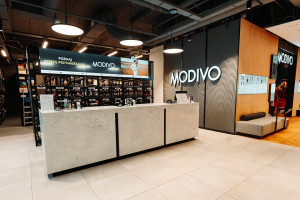 Poznański sklep e-obuwie.pl poszerza asortyment o produkty marki Modivo