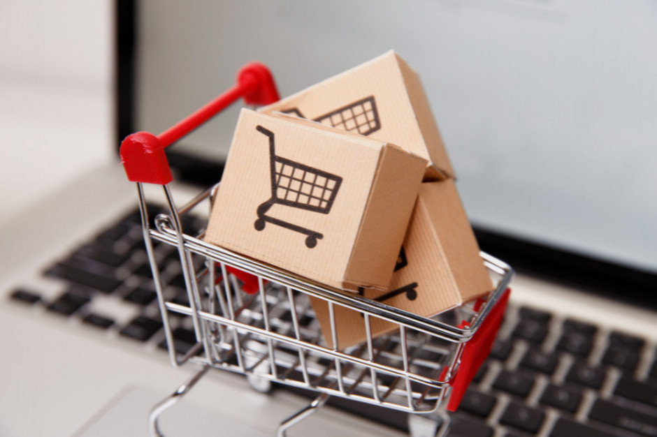 fot. shutterstock Polacy zakładają coraz więcej m-sklepów