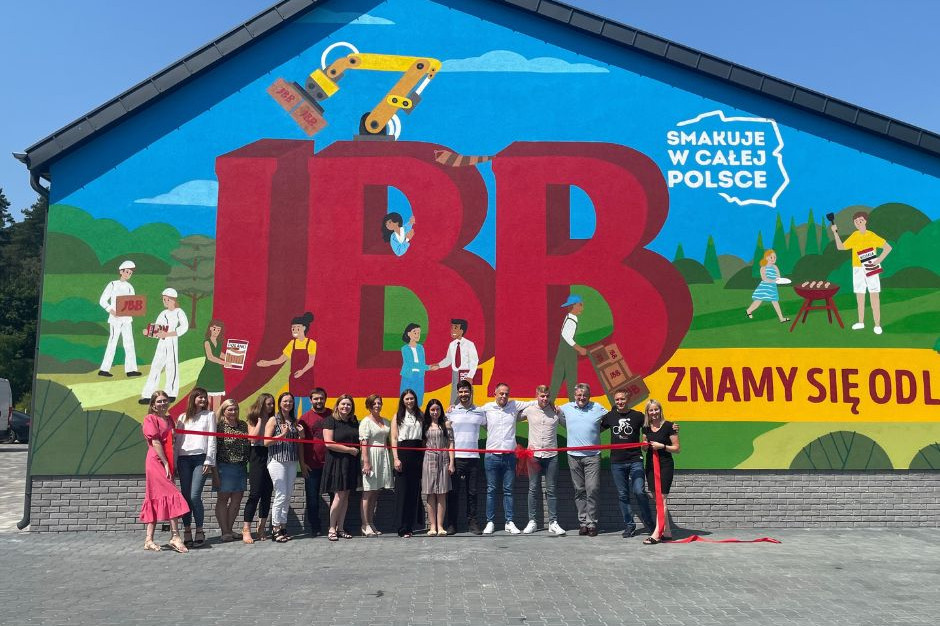 Marka JBB świętuje 30-lecie muralem antysmogowym
