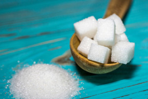 Według ministerstwa rolnictwa, cukier powinien kosztować 4-5 zł za kg, nawet w przyszłym roku. Fot. Shutterstock