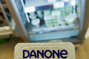 Sieci handlowe rezygnują z produktów Danone
