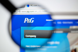 P&G zwiększa sprzedaż we wszystkich kategoriach. Inflacja pokrzyżuje firmie szyki?