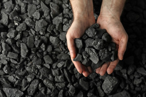 Inspekcja Handlowa prowadzi badanie rynku dystrybucji węgla kamiennego, fot. Shutterstock