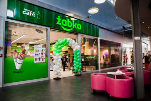 Allegro najczęściej polecane, zyskuje Żabka Café