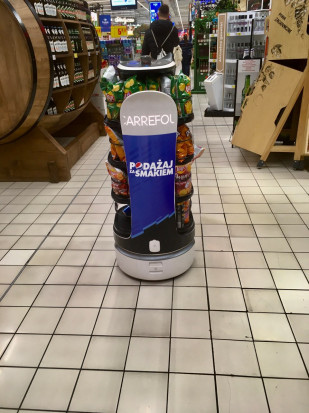 Kerfuś w Carrefourze w warszawskiej Arkadii, fot. dlahandlu.pl