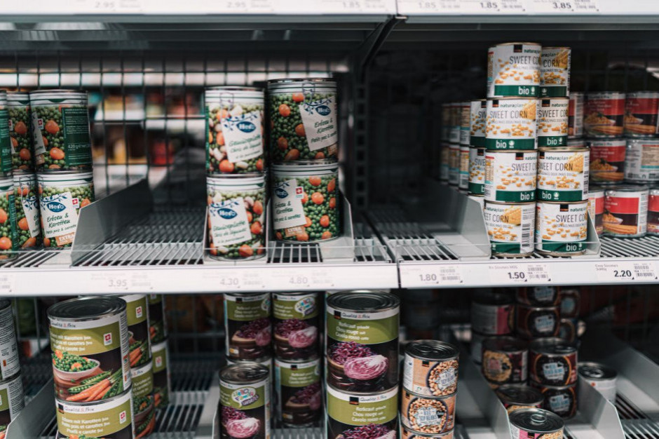 W sklepach w Niemczech brakuje towarów, fot. unsplash Puste półki w niemieckich sklepach przez wojny handlowe na linii supermarkety-producenci