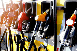 Zmiany cen na hurtowym rynku paliw. Czy spadną ceny na stacjach benzynowych?