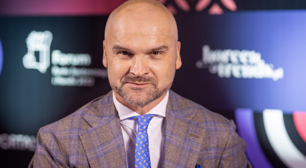 InPost idzie do sądu. Żąda 100 mln zł za zmianę opcji dostawy