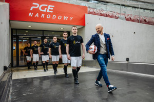 8 mln zł rocznie na polskich piłkarzy. Czy sponsoring kadry opłaci się InPostowi?