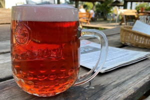 Polacy chodzą po piwo do dyskontów. Chcą za nie płacić nie więcej niż 5 zł