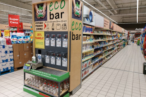 Produkty marki własnej Carrefour w refillomacie tańsze nawet o połowę