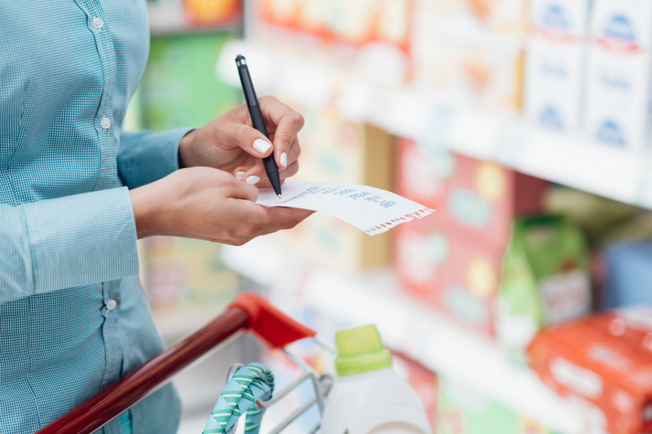 Jak wyglądały zakupowe listy świąteczne?, fot. Shutterstock Więcej planowania. Mniej fajerwerków, oliwy i wódki - tak kupowaliśmy w święta