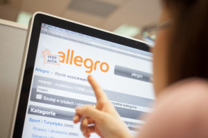 Allegro i Amazon w grudniu straciły użytkowników