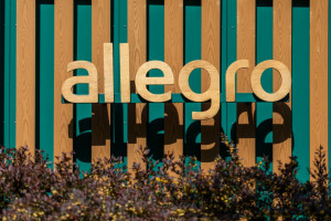 W internecie pojawiły się fałszywe reklamy Allegro, fot. Shutterstock
