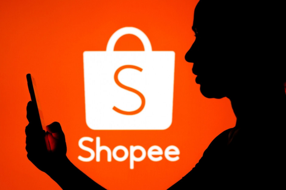 13 stycznia 2023 roku Shopee zakończyło działalnośc w Polsce, fot. Shutterstock Styczeń w handlu: Shopee wychodzi z Polski, CVC ma plan na Żabkę, UOKiK kontroluje i nakłada kary
