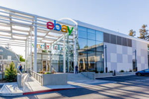 eBay: Zmiana opłat, ulepszona ochrona zwrotów i dostosowanie prowizji od sprzedaży, fot. shutterstock