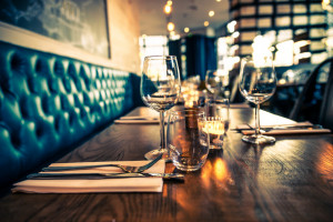 Do centralnego rejestru trafią osoby, które sprawiały problemy w restauracjach, klubach czy hotelach, fot. Shutterstock