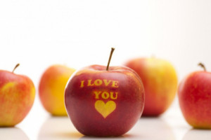 Walentynkowe jabłka - kiedyś hit, dziś coraz rzadziej promowane