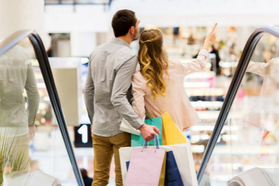 fot. shutterstock Polacy ruszyli do food courtów?