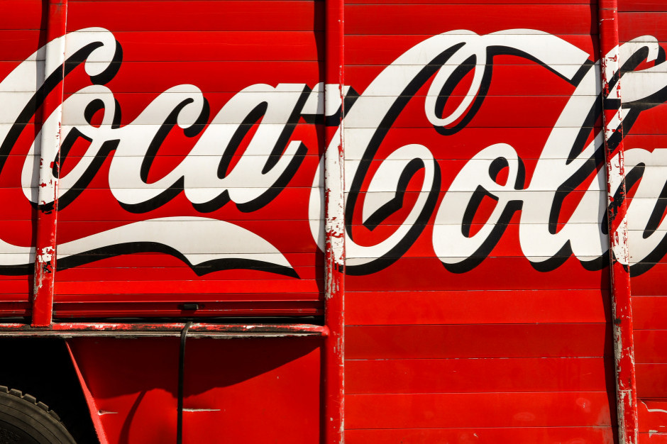 Coca-Cola podniosła ceny i zarobiła