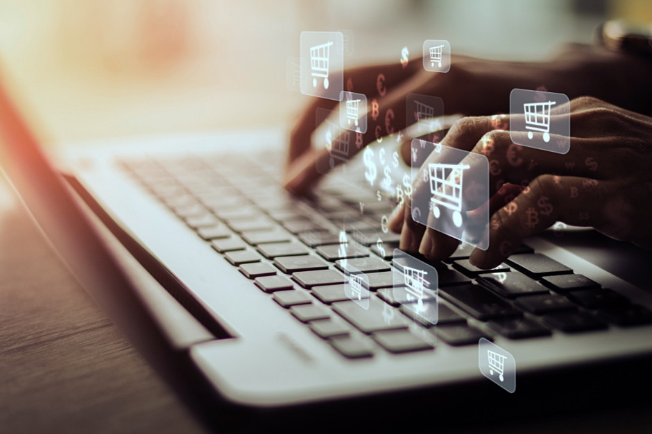 fot. shutterstock Jak sztuczna inteligencja zmieni e-zakupy w 2023 roku?