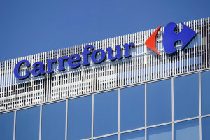 Carrefour z ofertą non-food na platformie Rakuten, fot. shutterstock