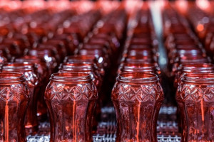 Mają kontrakt z Biedronką na 114 mln zł. Co sprzedają?