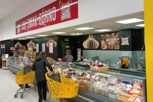 Dyskontowy koncept Carrefoura wynajmuje stoiska lokalnym dostawcom