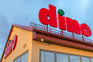 Dino: ponad 2,1 mld zł na świadczenia pracownicze