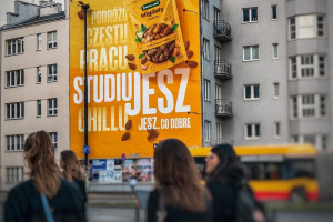 Bakalland rozszerza kampanię o mural i nośniki OOH