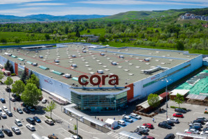 Carrefour przejmuje rumuńskie hipermarkety